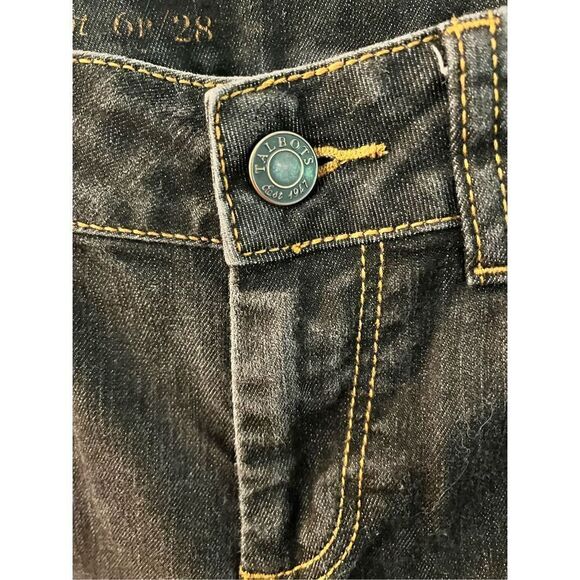 Talbots Dark Denim Heritage Straight Leg Jeans sz 6P EUC - Picture 4 of 8